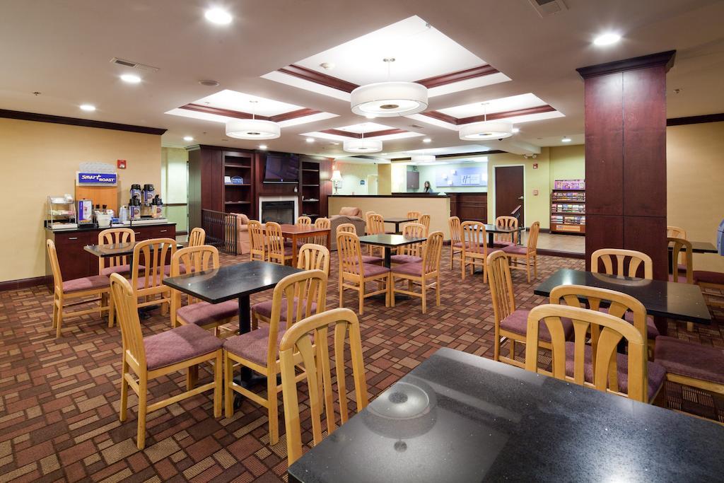 Holiday Inn Express Cincinnati-Lawrenceburg Extérieur photo