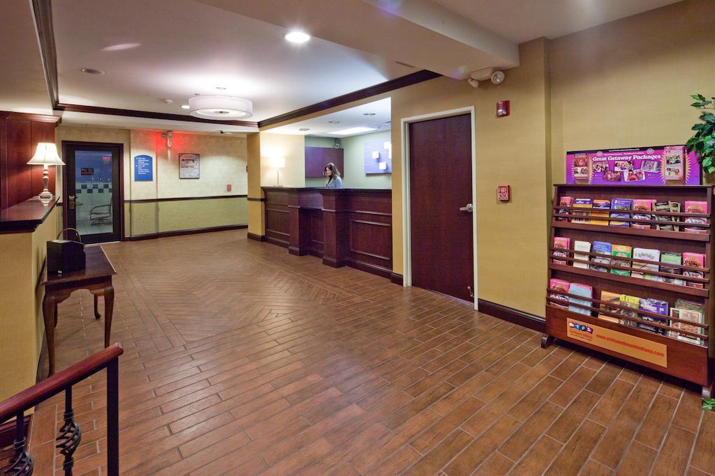 Holiday Inn Express Cincinnati-Lawrenceburg Extérieur photo